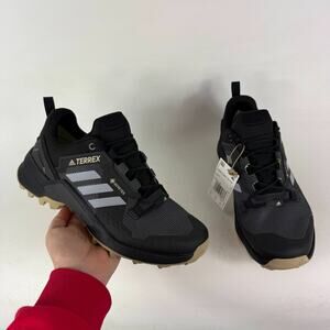 Adidas Terrex Swift R3 Sneakers Women's 8.5 Black Low Top Hiking Athletic Shoes